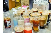 多方助力绿色消费升级 西安多家咖啡门店推出自带杯优惠Multiple parties assist in upgrading green consumption, and multiple coffee shops in Xi'an have launched discounts on bringing their own cups