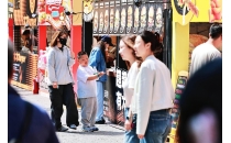 民生民声丨从汉堡咖啡到手串萌宠，垂直市集点亮街巷烟火&mdash;&mdash;行走在市集，&ldquo;逛&rdquo;出济南新潮流！Livelihood Voice - From hamburger coffee to cute pets, the vertical market lights up the streets and alleys - walking in the market, "strolling" out of Jinan's new trend!