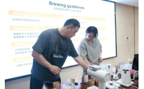 一杯咖啡撬动创业新赛道 经开区 &ldquo;巾帼筑梦&rdquo; 赋能女性逐梦前行A cup of coffee drives a new entrepreneurial track in the Economic Development Zone, empowering women to pursue their dreams through the "Women's Dream Building" initiative