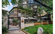 咖啡业态激活昆明百年老街The coffee industry activates Kunming's century old street