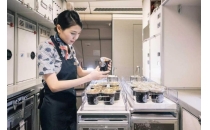 中国东航携手雀巢、星巴克升级云端咖啡体验China Eastern Airlines partners with Nestle and Starbucks to upgrade cloud coffee experience