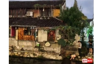 咖啡店又挂上了&ldquo;葫芦娃&rdquo;？不妨就各得其所Did the coffee shop put up 'huluwa' again? Why don't we each get what we want