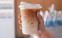 咖啡半杯都是冰，我是不是亏大了？