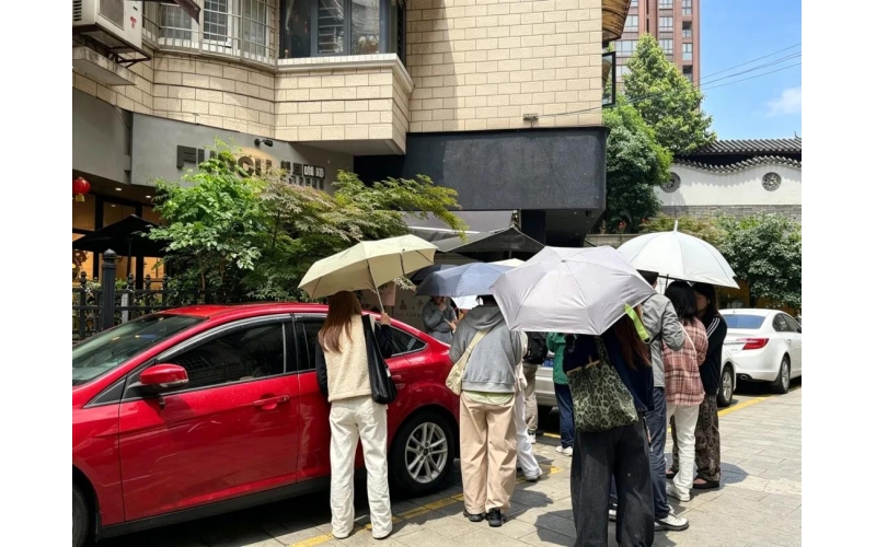 云岩街巷咖啡飘香！&ldquo;五一&rdquo;假期贵阳精品咖啡馆迎来打卡热The aroma of coffee wafts through the streets and alleys of Yunyan! Guiyang boutique cafes welcome check-in craze during the May Day holiday