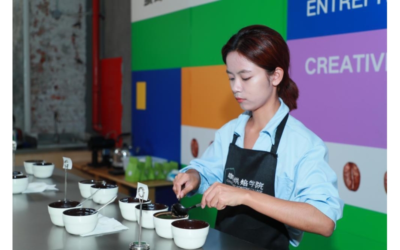 咖啡最早传入中国内地，竟源自黄埔？揭秘一段&ldquo;舌尖上&rdquo;的味蕾史Coffee was first introduced to mainland China and actually originated from Huangpu? Unveiling a taste buds history on the tip of the tongue