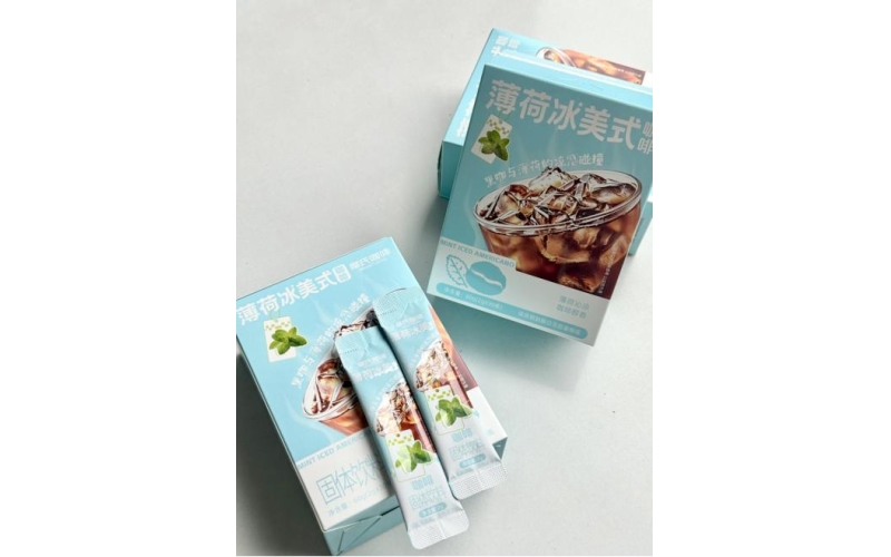 摩氏咖啡推出薄荷冰美式，打造专属夏日低卡清爽速溶咖啡Morse Coffee launches mint ice American style, creating exclusive summer low calorie refreshing instant coffee