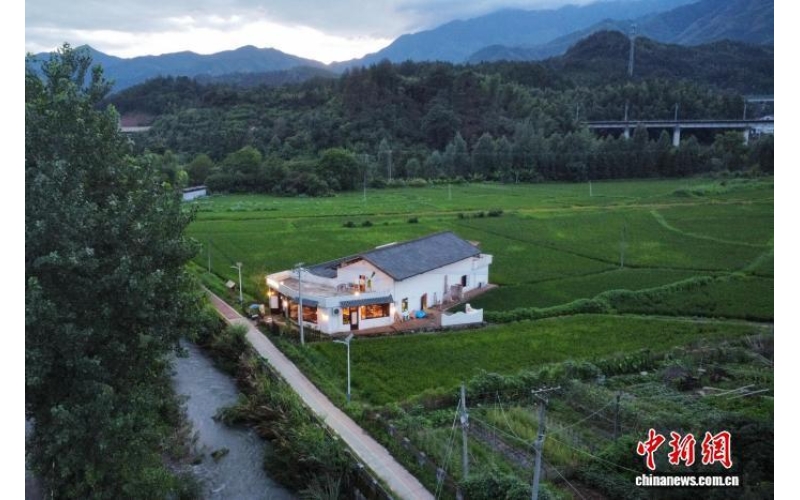 一杯咖啡唤醒中国乡村&ldquo;慢时光&rdquo;A cup of coffee awakens China's rural "slow time"