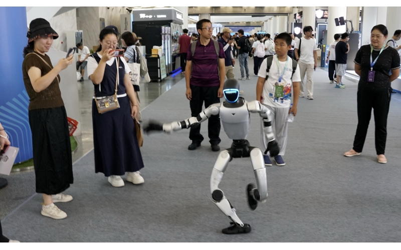 新华网科技观察丨当机器人开始&ldquo;懂生活&rdquo;Xinhua News Agency Technology Observation - When Robots Start to Understand Life